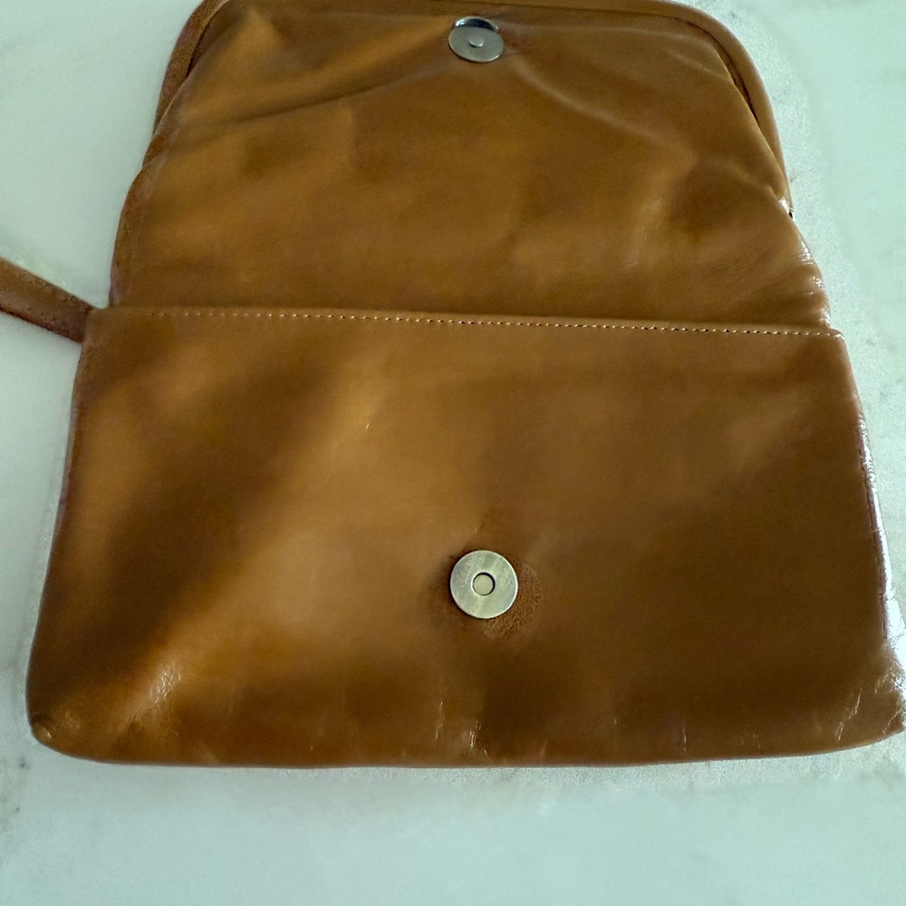 HOBO Polished Leather clutch/wristlet - Picture 2 of 4